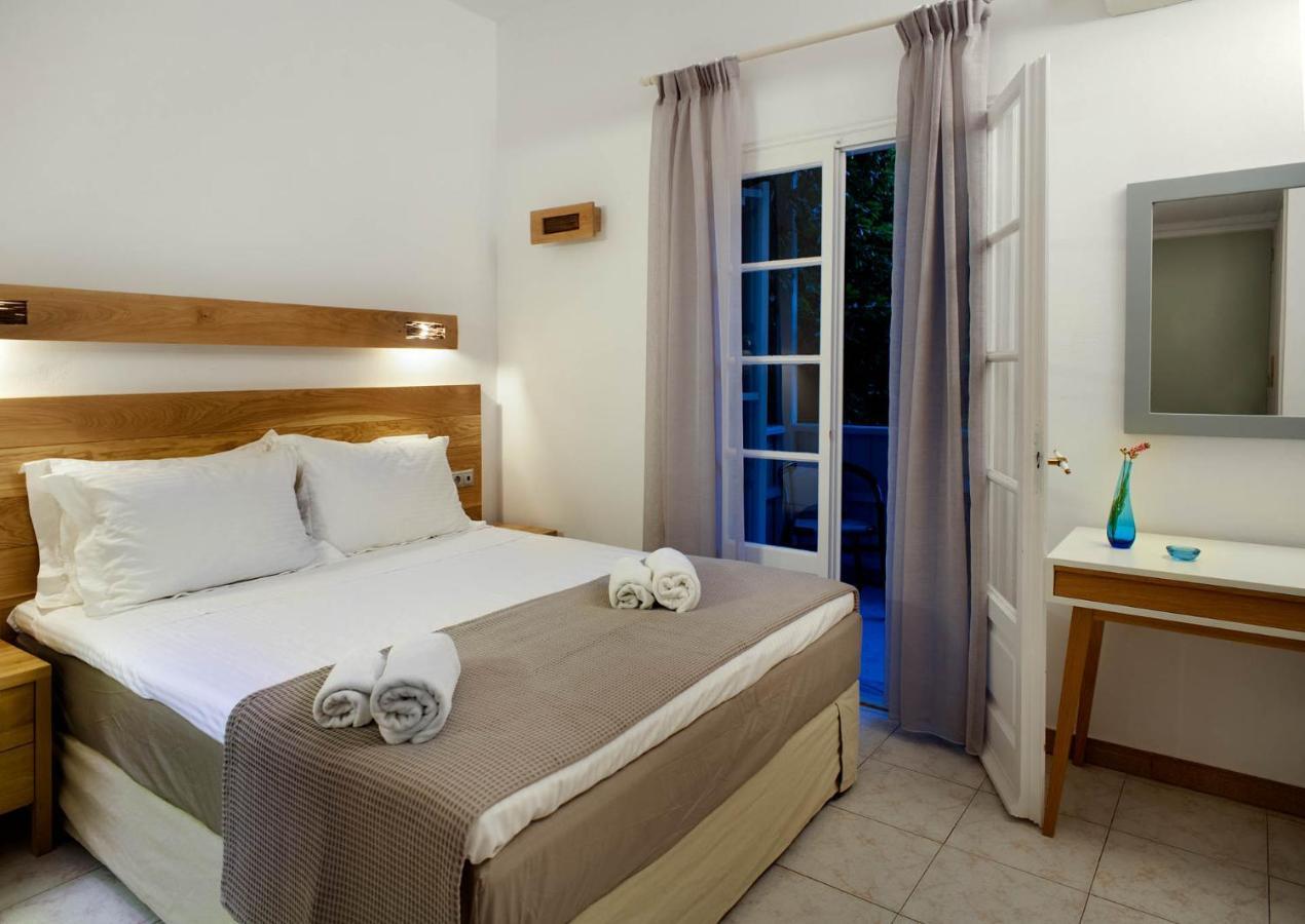 Nefeli Hotel อาโยส นิกีตัส ภายนอก รูปภาพ