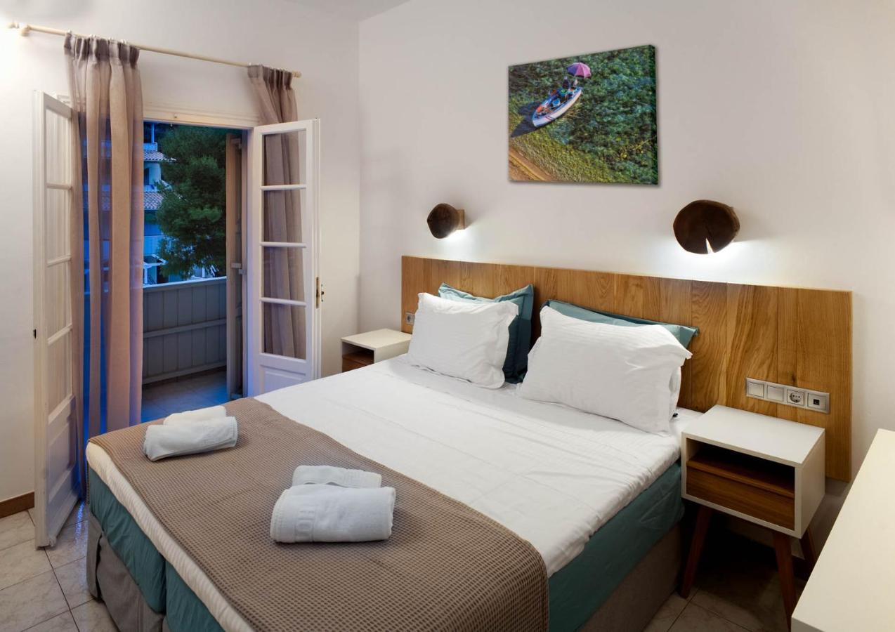 Nefeli Hotel อาโยส นิกีตัส ภายนอก รูปภาพ